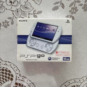 SONY PlayStation Portable PSP GO Pearl White PSP-N1000PW Handheld Console Set - Picture 1 of 7