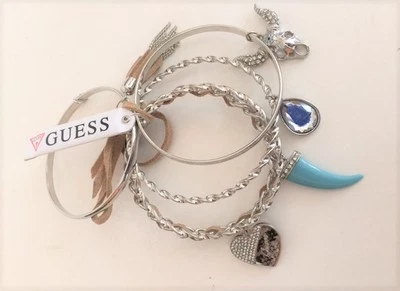 Nuovo Guess 5 PC Set Color Argento, Nappa, Cuore, Grappolo, Scheletro, Clacson - Immagine 1 di 4