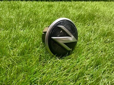 NISSAN 370Z NISMO 2012-2017 GUARDABARROS DERECHO INTERMITENTE MARCADOR LUZ EMBLEMA 261651EK0A Foto 1 de 4