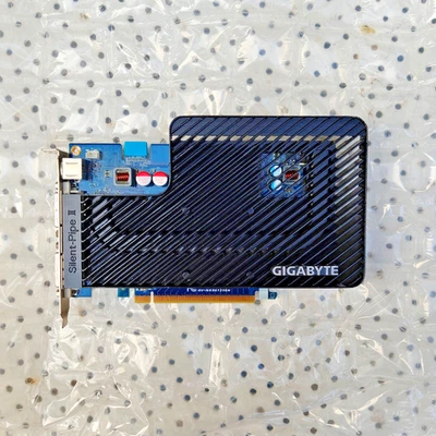 Scheda Video GIGABYTE NVIDIA Geforce 8600 GT 256Mb Silent Pipe II GVNX86T256H - Immagine 1 di 4
