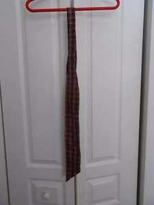 "SAN FRANCISCO--CORBATA DE SEDA BORGOÑA A CUADROS UNISEX---62"" X 3" - Imagen 1 de 2