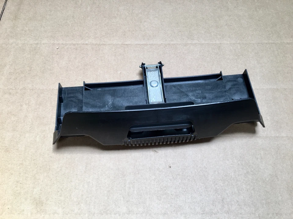 Plate Support Extension of Front Seat Cushion OPEL VECTRA (C)2002-2009 - Image 1 of 3