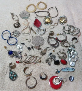 Junk Jewelry Lot - Vintage & Mod For Parts, Repair, Crafts - Picture 1 of 6