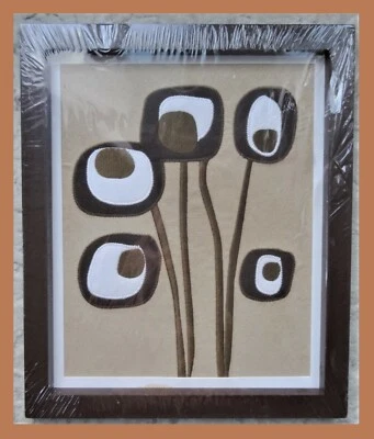 Arte de pared con marco marrón CoCaLo decoración infantil diseño floral bordado 12x10 NUEVO Foto 1 de 4