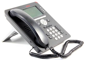Avaya 9608 IP Deskphone - VoIP-Telefon  mit Standfuß 700480585 - Bild 1 von 1