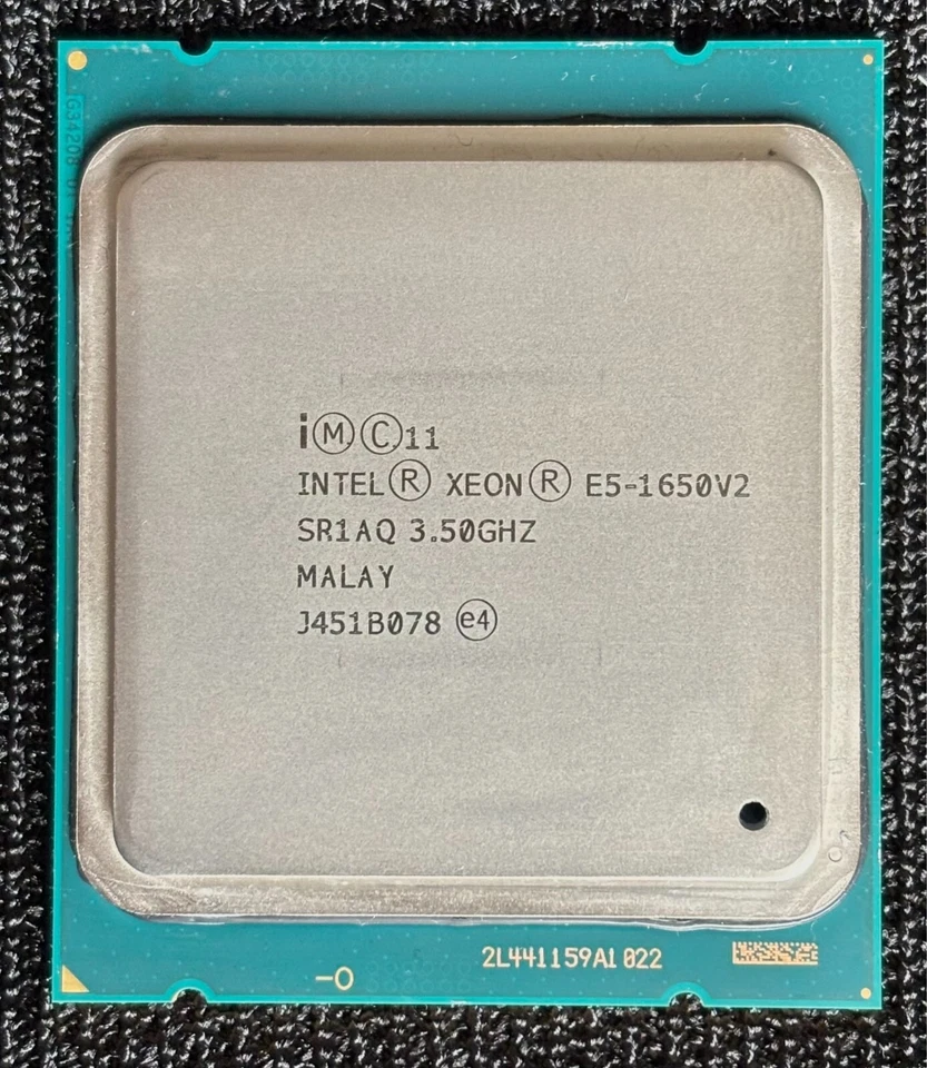 Procesador CPU Intel Xeon E5-1650v2 6 núcleos 3,5 GHz SR1AQ LGA2011 Foto 1 de 2