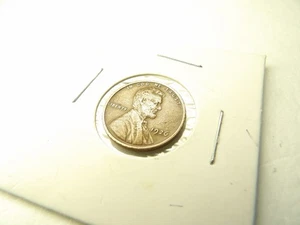 1926 LINCOLN WHEAT PENNY Coin - FREE SHIPPING - Picture 1 of 3