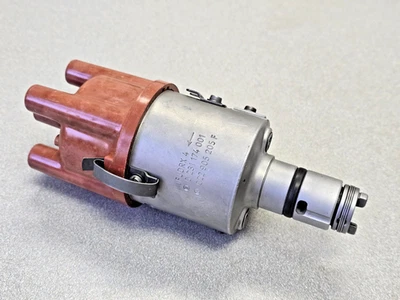 VERY NICE USED ORIGINAL BOSCH JFUDRX4 PORSCHE 914 1.7 IGNITION DISTRIBUTOR 129 - Image 1 of 4