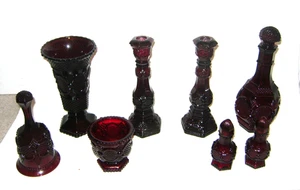 Avon Rubinrot 1876 Cape Cod Collection Vase, Stäbchen, Karaffe, Zuckerdose...Lot - Bild 1 von 17