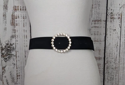 Nuevo sin etiquetas Cinturón Zara Terciopelo Negro Joya Dorada Estrás Hebilla Circular, Talla 85 M Foto 1 de 4