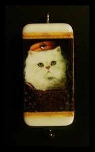 NOBLE CAT PERSIAN - DOMINO PENDANT WITH MATCHING BOX - Picture 1 of 3