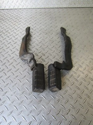 1987 - 1991 87 - 91 YAMAHA XC200Z XC 200 RIVA LEFT & RIGHT SIDE FOOT PEGS - Image 1 of 4
