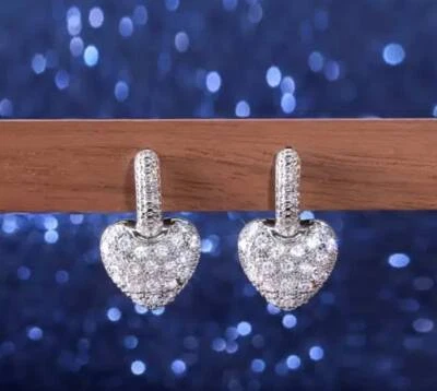 Brincos de coração de cristal pavê prata 925 - Imagem 1 de 4