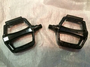 NEW Aluminium WIDE Pedals BLACK Mountain Hybrid Road Bike - Picture 1 of 8