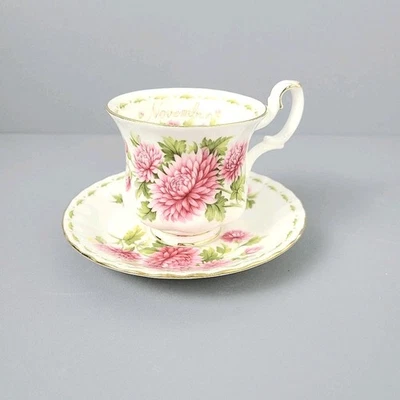 Royal Albert November Chrysanthemum Flower Of The Month 1970 Teacup Saucer Set - Image 1 of 4