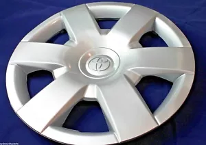 TOYOTA HIACE HUBCAP 200 SERIES 15" FROM JAN 2005 LWB SLWB COMMUTER NEW GENUINE - Picture 1 of 3