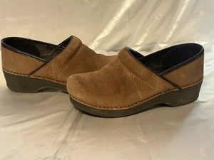 Dansko women’s Chestnut Brown Suede Clogs Professional shoes 38 7.5 8 - Picture 1 of 8