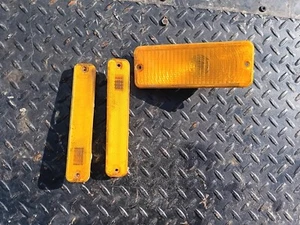 1977 Ford F100 Side Marker Lights & Right Turn Signal Lens OEM Dent Side - Picture 1 of 4