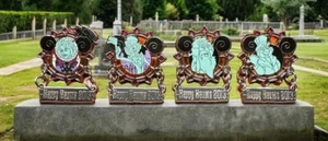 WDW & Disneyland - Happy Haunts 2013 - Haunted Mansion 4-Pin Base Set - Picture 1 of 2