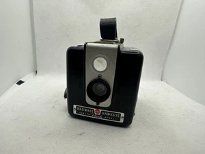 Vintage KODAK - Brownie Hawkeye Flash Model Camera - Untested - Picture 1 of 5