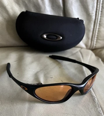 Gafas de sol Oakley Minute 1.0 negras mate vintage hechas en EE. UU. Foto 1 de 4