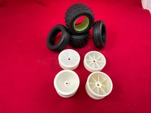 TEAM ASSOCIATED RC10 GRAPHITE  Edition one piece Front + Rear Wheels + Tires - Picture 1 of 5