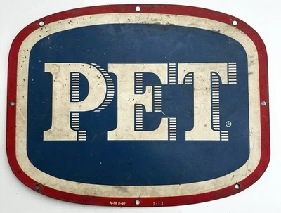 Letrero de metal vintage 1960 para mascotas leche granja lechera publicidad rojo blanco azul Foto 1 de 4