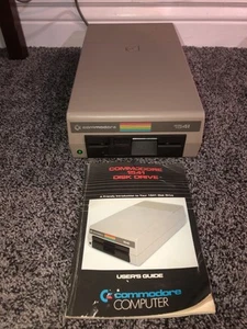 VINTAGE 1982 COMMODORE COMPUTER MODEL 1541 DISK DRIVE with ORIGINAL MANUAL - Bild 1 von 5