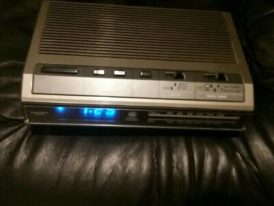 Vintage GE General Electric 7-4642B Digital Alarm Clock AM/FM Radio **TESTED** - Image 1 of 4