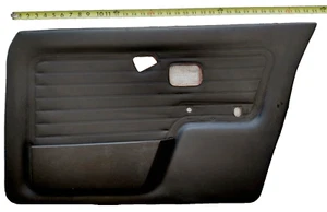 Panel de puerta de pasajero BMW E30 delantero derecho 1906244 interior EPE 1 906 244 negro OEM - Imagen 1 de 3