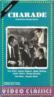Charade VHS 1985 Cary Grant Audrey Hepburn Walter Matthau Mystery Comedy VTG '63 Foto 1 de 4