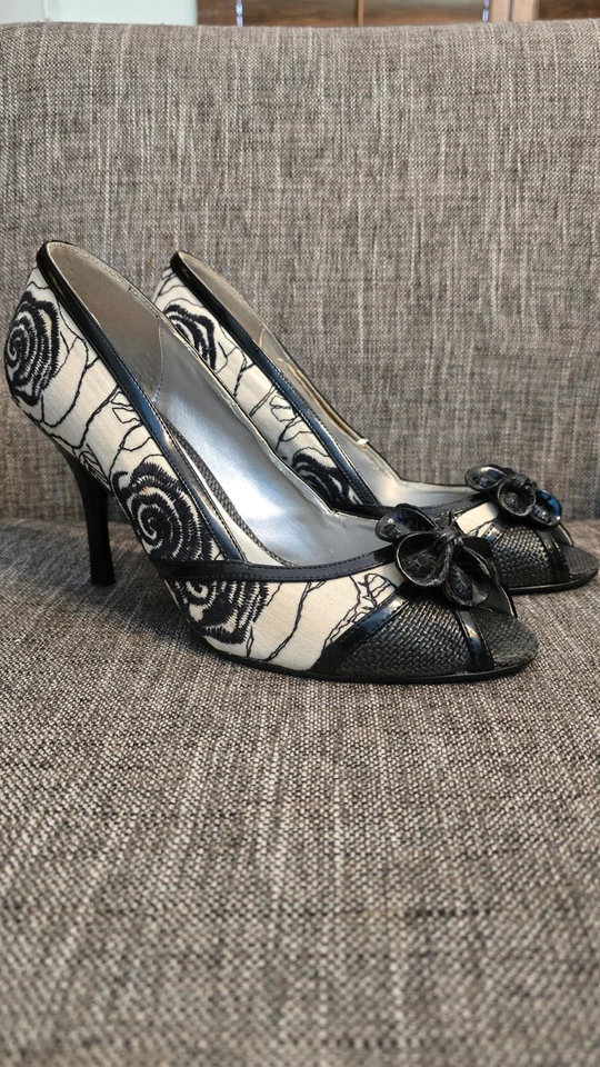 Sapatos femininos Beverly Feldman 8,5 de renda salto peep toe rede caprichodo - Imagem 1 de 4