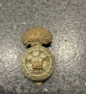 ROYAL WELSH FUSILIERS CAP BADGE 1914-1945 - Picture 1 of 4