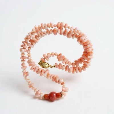 Vintage Pink Hawaiian Coral carnelian Necklace, Sterling Silver on gold  Clasp.  - Image 1 of 4