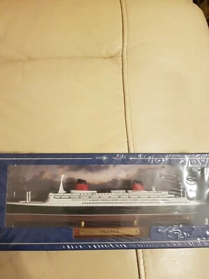 KF03 Atlas DeAgostini 1/1250 Scale Transatlantic Liner France - Image 1 of 4