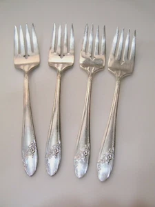 Tenedor de ensalada 4 piezas Oneida Community Queen Bess II plateado plato Tudor flores - Imagen 1 de 4