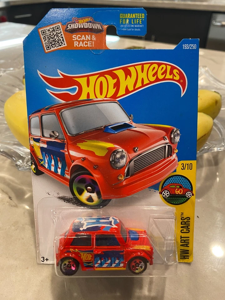 2016 Hot Wheels #193 Hw Arte Auto 3/10 Morris Mini Rossi Con / Multicolore 5 - Immagine 1 di 1