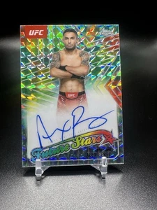 Alex Perez 2025 Topps Chrome UFC Future Stars On-Card Auto Geometric Refractor - Bild 1 von 2