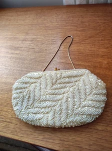 Pretty Vintage Ivory Bead And Sequin Evening Bag - Picture 1 of 3
