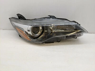 OEM 2015-2017 TOYOTA CAMRY FARO DERECHO HALÓGENO PASAJERO AHUMADO 81110-06C70 Foto 1 de 4