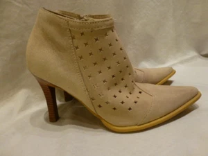 Newport News Damenstiefel hautfarben hellbraun Leder Wildleder hohe Absätze Western Reißverschluss 8M - Bild 1 von 9