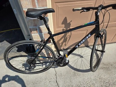TREK FX3 ultra lightweight road bike beautiful black  - Image 1 of 4