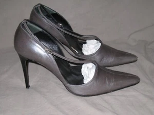 Rodolphe Menudier Paris Vintage Point toe Pumps. Gray leather. Sz 38EU/7US - Picture 1 of 4