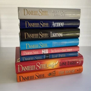 Danielle Steel Vintage Bundle (HB) The House, Mirror image, Accident, Lightning - Picture 1 of 24