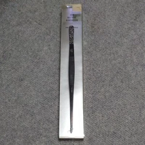ADA Professional Tweezers Grip Type M 20th Anniversary Memorial Flower Black - Picture 1 of 5
