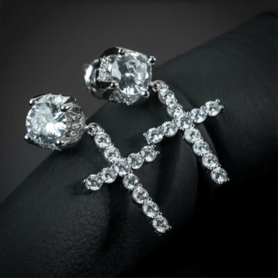 Aro colgante Huggie con cruz helada enchapado en oro circonita cúbica Foto 1 de 4