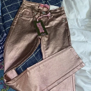 YMI Girls Pink Metallic Skinny Jeans Sz 7 NWT Shades Of Color - Picture 1 of 4