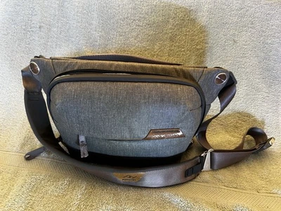 Peak Design Everyday Sling 3L Camera Bag V2 - Image 1 of 3