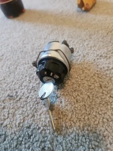 Land Rover Series 1 86 107 2 PRS3 Sidelight Headlight Ignition Switch... - Picture 1 of 5