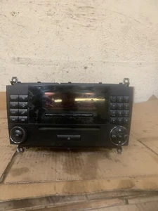 MERCEDES C CLASS HEAD UNIT RADIO CD PLAYER (03-07) - Picture 1 of 11